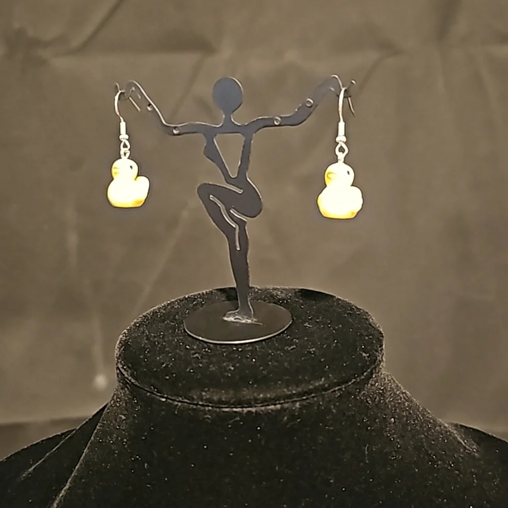 Dangle earrings - Picture 1 of 4